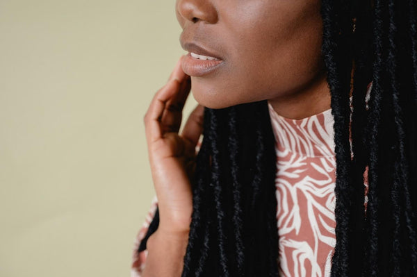 QUICK & EASY WAYS TO GET RID OF DEAD SKIN CELLS