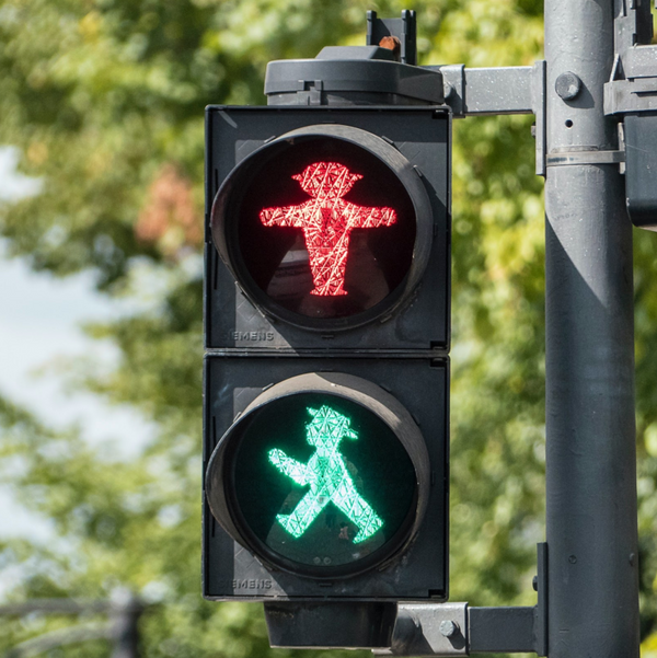 5 Ways To Stay Safe When You're Out