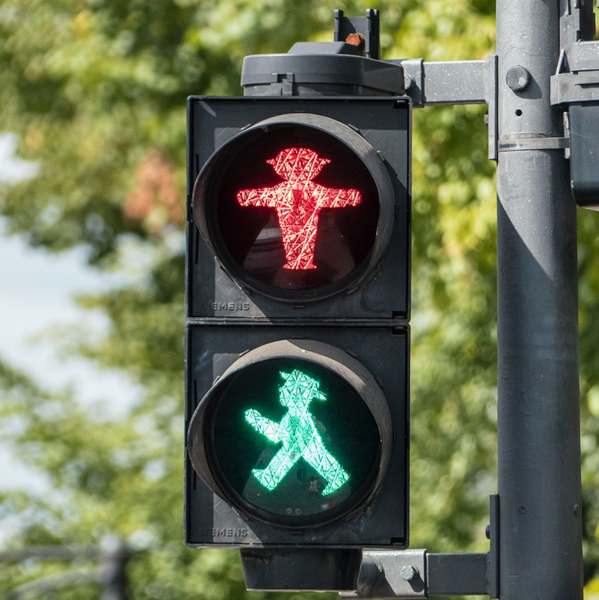 5 Ways To Stay Safe When You're Out