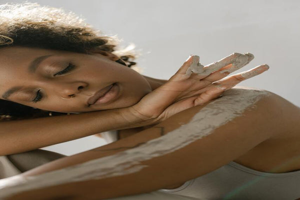 HARMATTAN IS IN THE AIR! MANAGE DRY SKIN WITH THESE TIPS